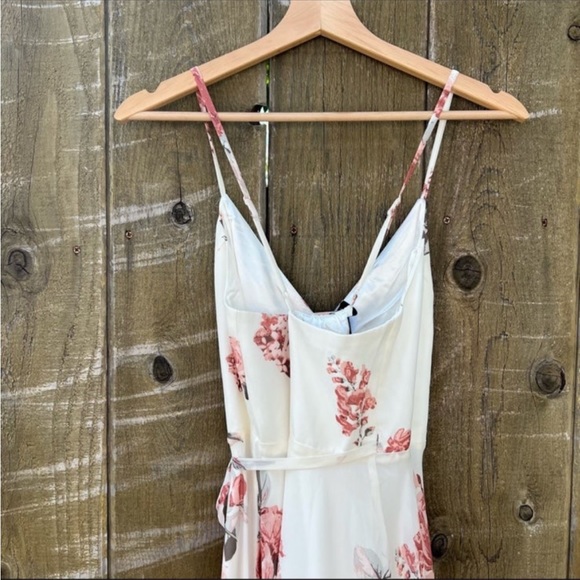 Elegant Cream and Blush Floral Wrap Maxi Dress 🌿 - Picture 9 of 12